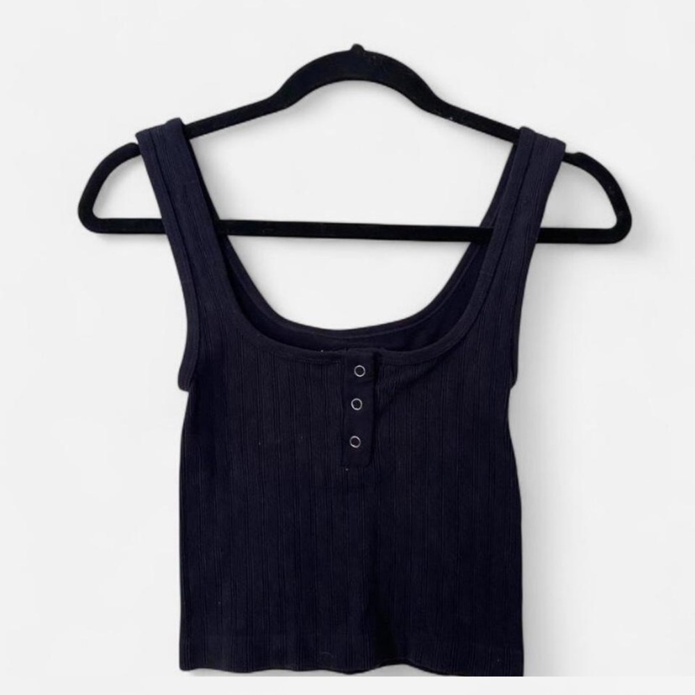 Black Ribbed Button Tank - Picture 2 of 4